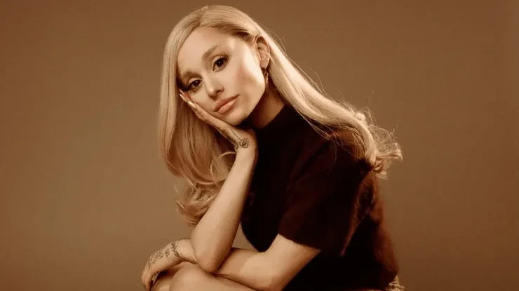 Ariana Grande diz que próxima turnê é "o último suspiro"”